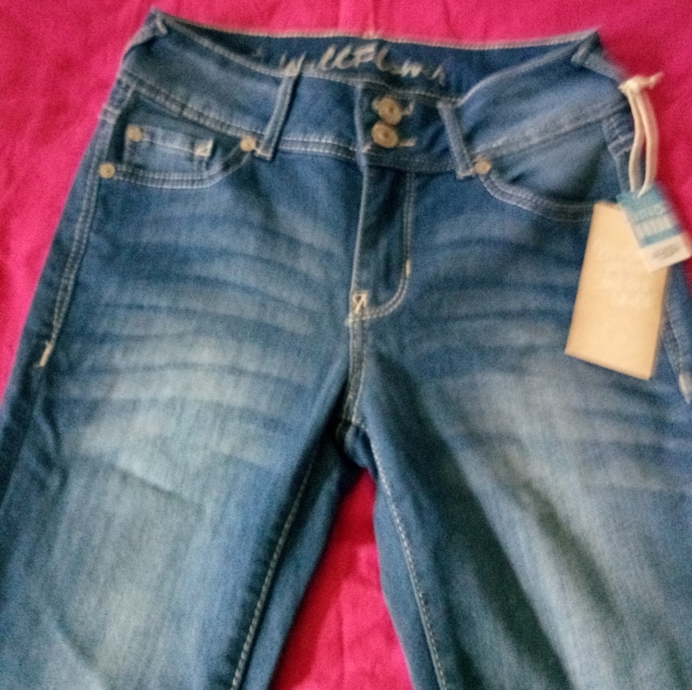 🛒3 /$25🛒Wallflower NWT skinny jeans